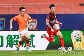 爱游戏app下载 -加时末段体能课后，上海海港队长鼓劲备战德国杯，赛场秩序良好，更衣室氛围转暖的简单介绍