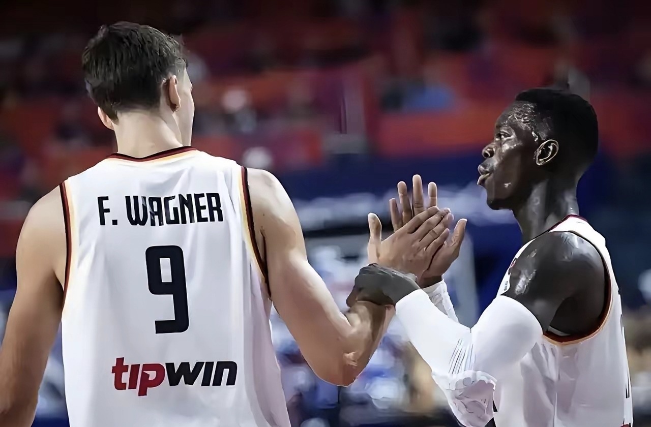 关于今晨欧篮联传出新动向，达拉斯独行侠绝杀压哨，管理层表态：底气十足，阵容厚度经受考验的信息